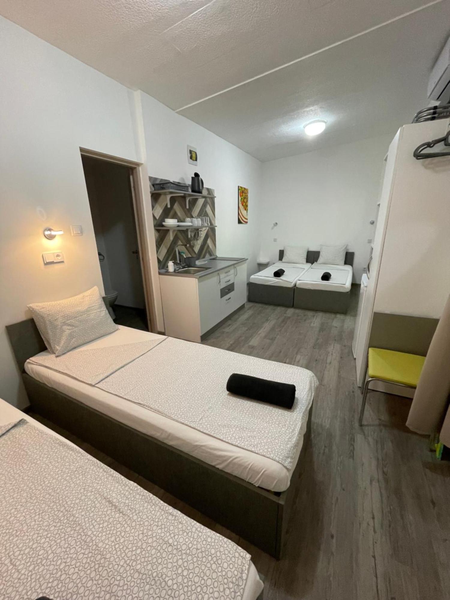 Tutti Apartman Балатонлеле Екстериор снимка