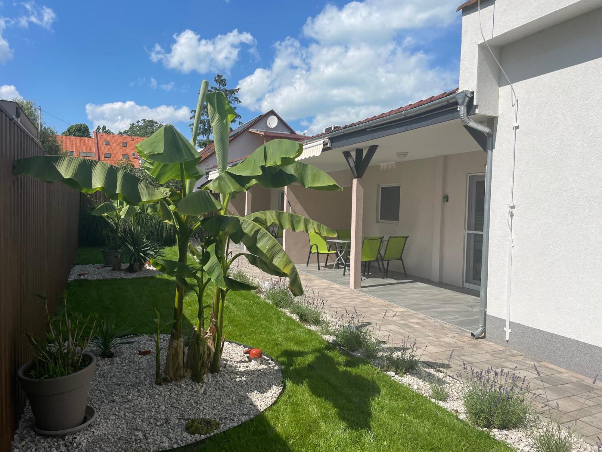 Tutti Apartman Балатонлеле Екстериор снимка